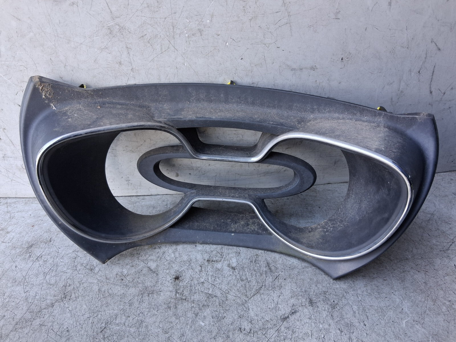 RENAULT CAPTUR 2014 1.5 DIESEL SPEEDOMETER CLUSTER SURROUND TRIM PANEL 682507627