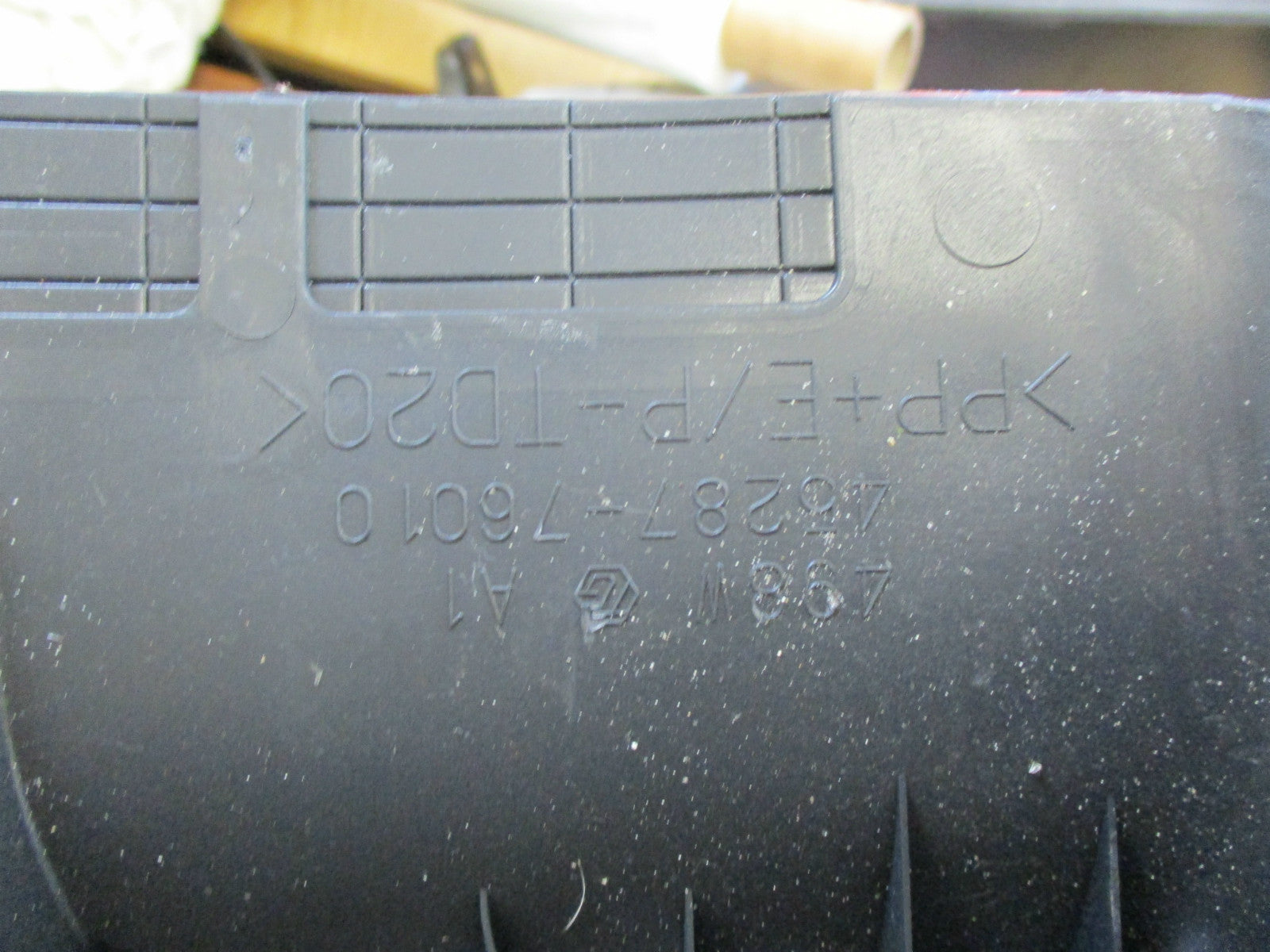 LEXUS CT200h 2014 STEERING COLUMN LOWER BOTTOM COWL PLASTIC TRIM 45287-76010