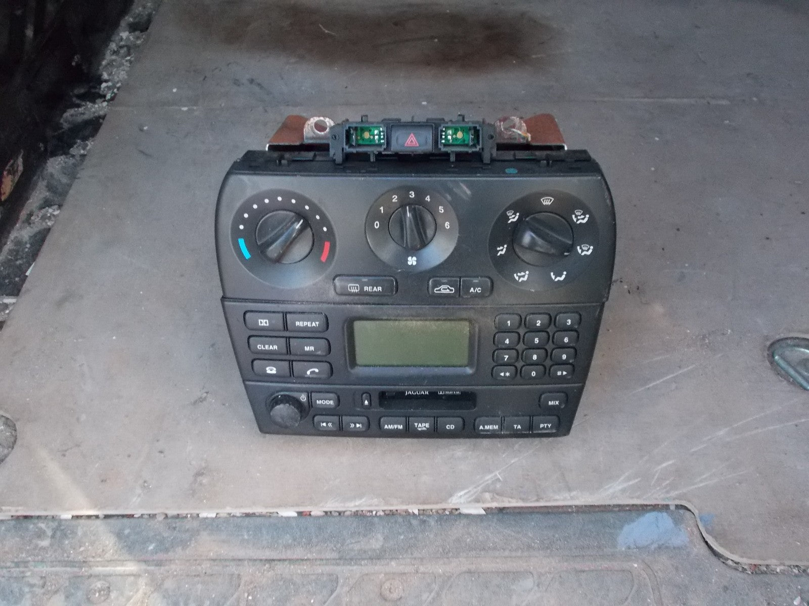 JAGUAR X TYPE 2002 RADIO CASSETTE DASH HEATING CONTROL 1X4318K876 AB