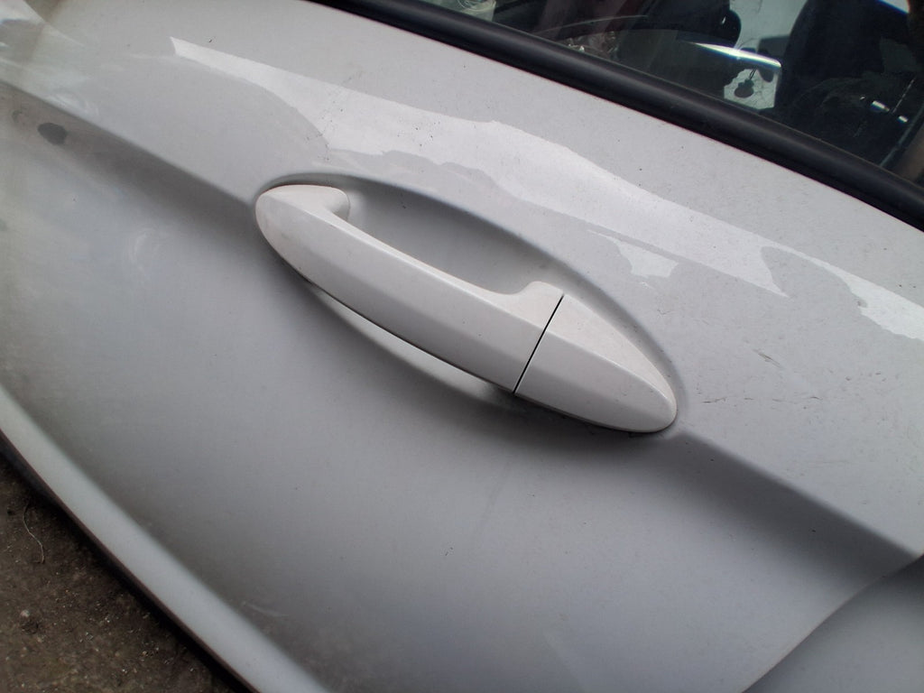 2018 FORD KA + PLUS MK3 HATCHBACK NSF PASSENGER SIDE FRONT DOOR HANDLE WHITE