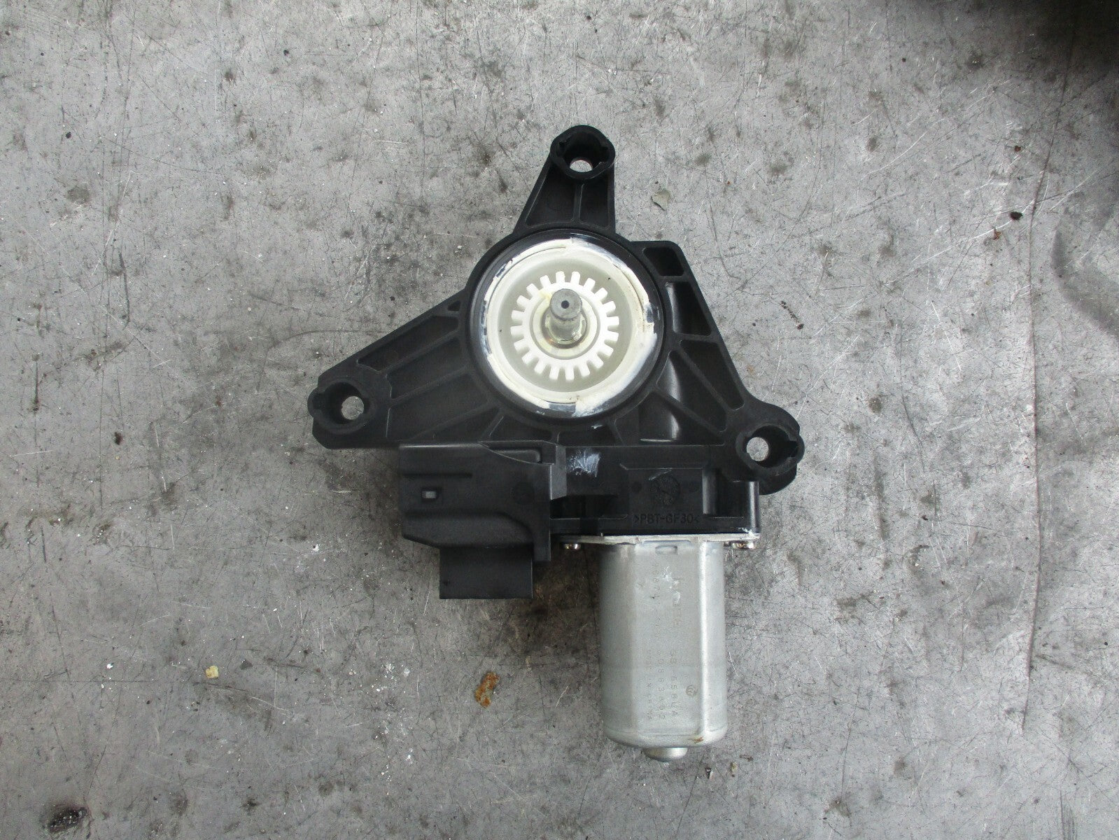 MERCEDES A CLASS W176 OSR DRIVER SIDE REAR WINDOW MOTOR