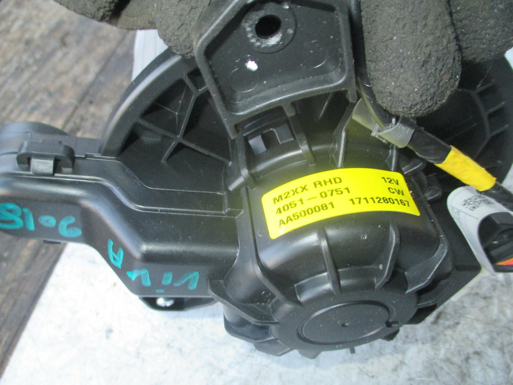 VAUXHALL VIVA 2018 HEATER BLOWER MOTOR FAN UNIT