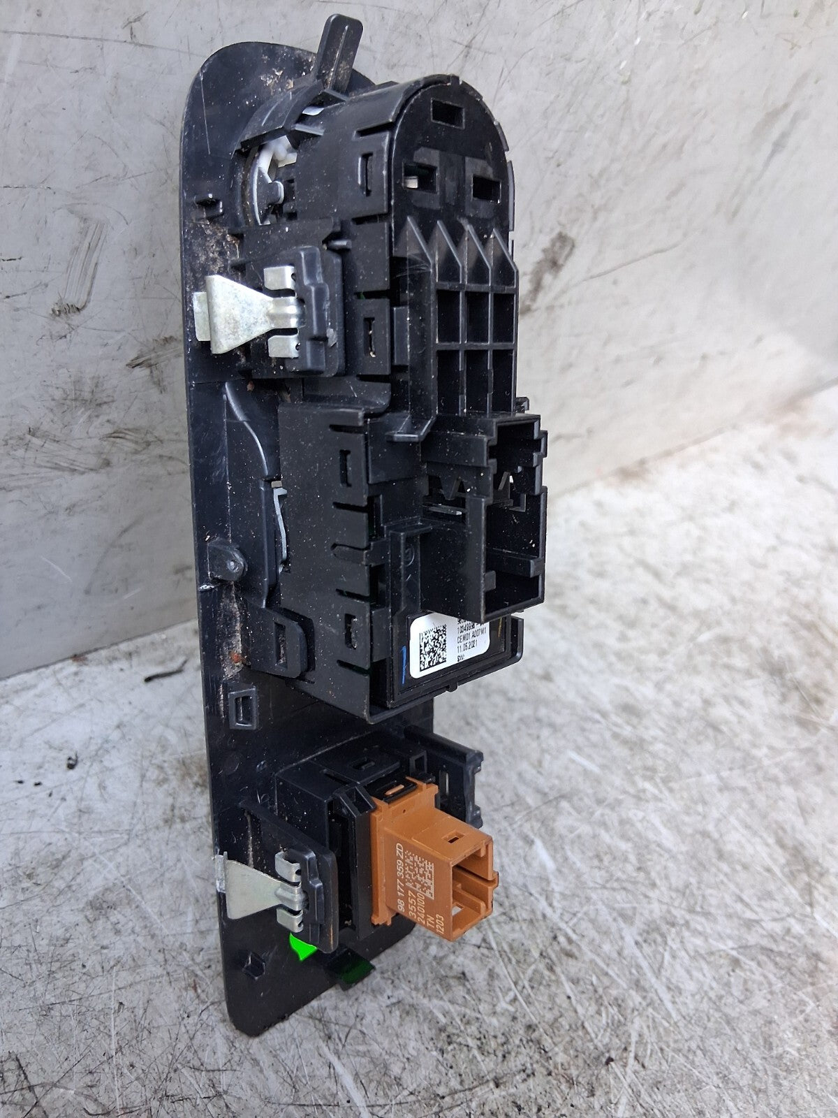 2021 CITROEN BERLINGO OSF DRIVER SIDE FRONT RIGHT WINDOW CONTROL SWITCH 98329368