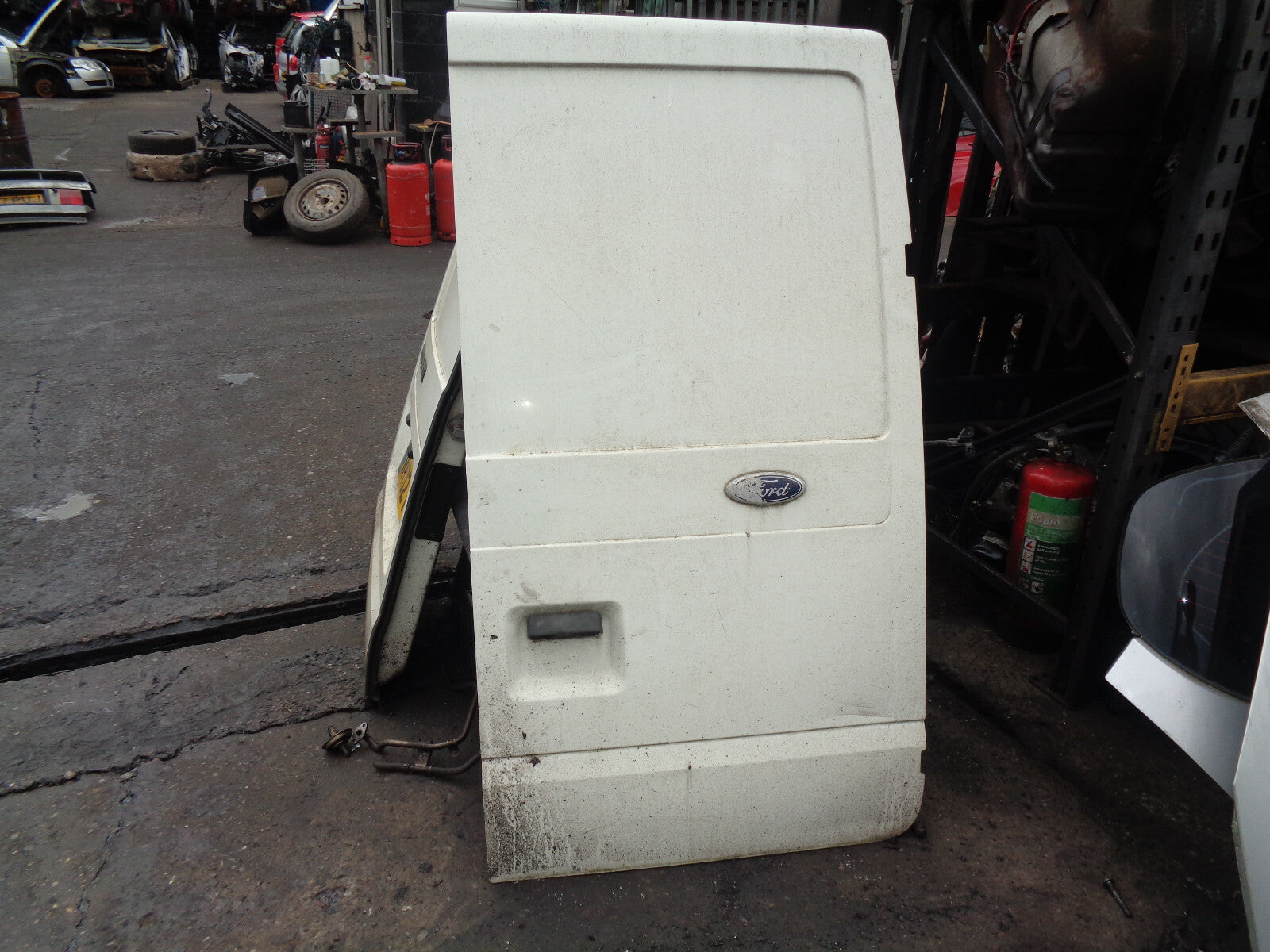 FORD TRANSIT MK6 2002 OSR DRIVER SIDE REAR DOOR WHITE