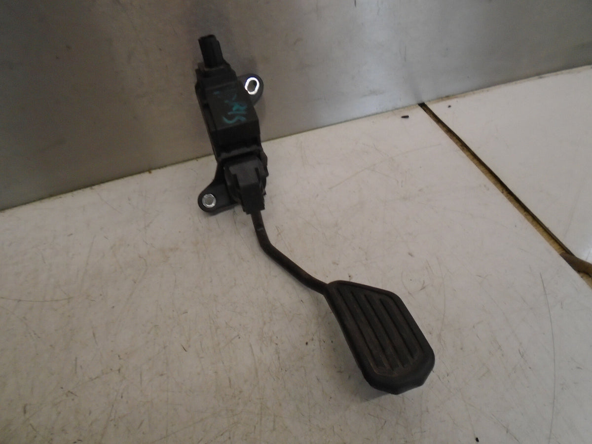 TOYOTA YARIS MK3 2014 1.3 PETROL THROTTLE PEDAL 781100D150