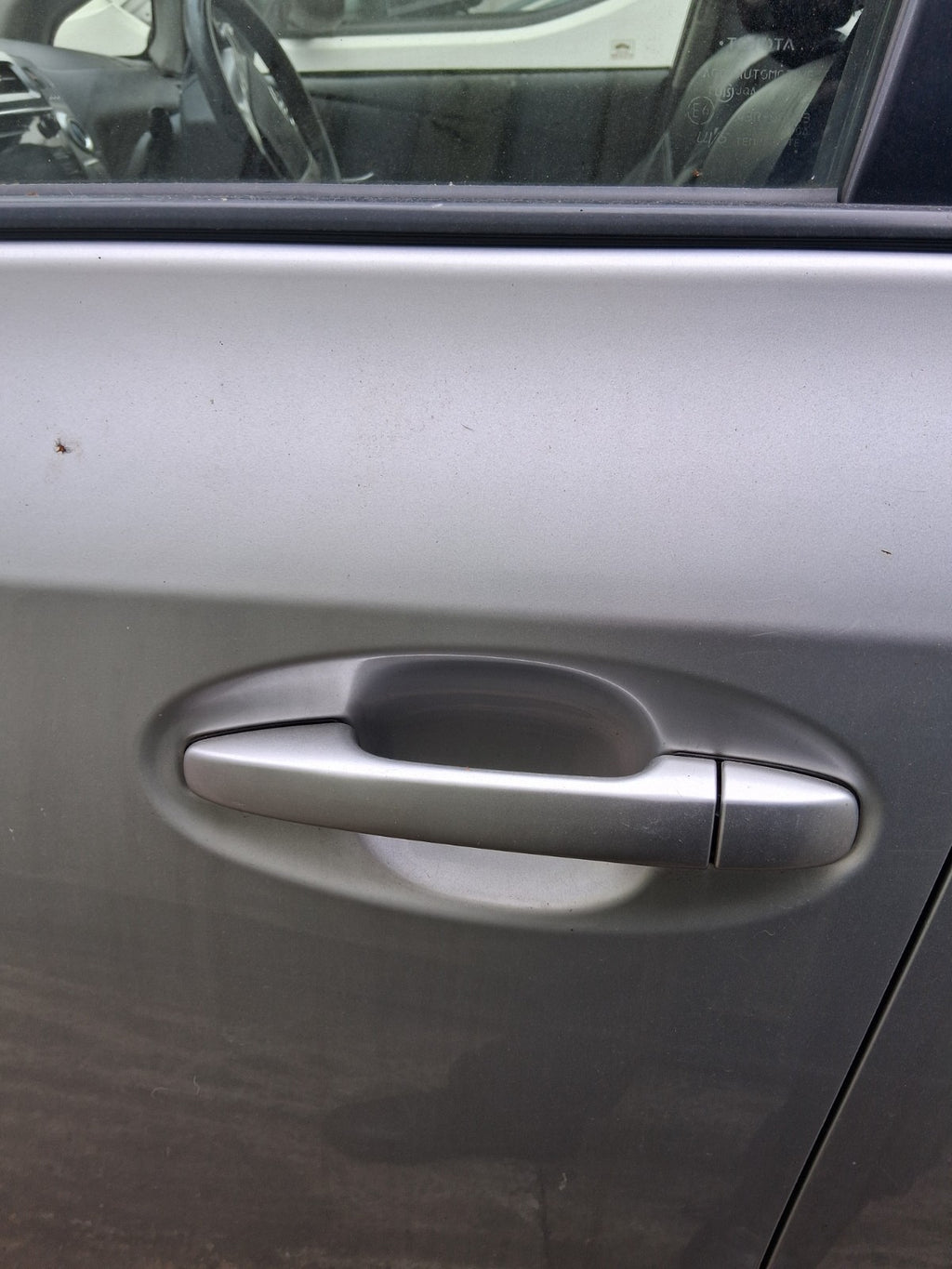 2018 TOYOTA PRIUS V PLUS XW40 NSF PASSENGER SIDE FRONT LEFT EXTERIOR DOOR HANDLE