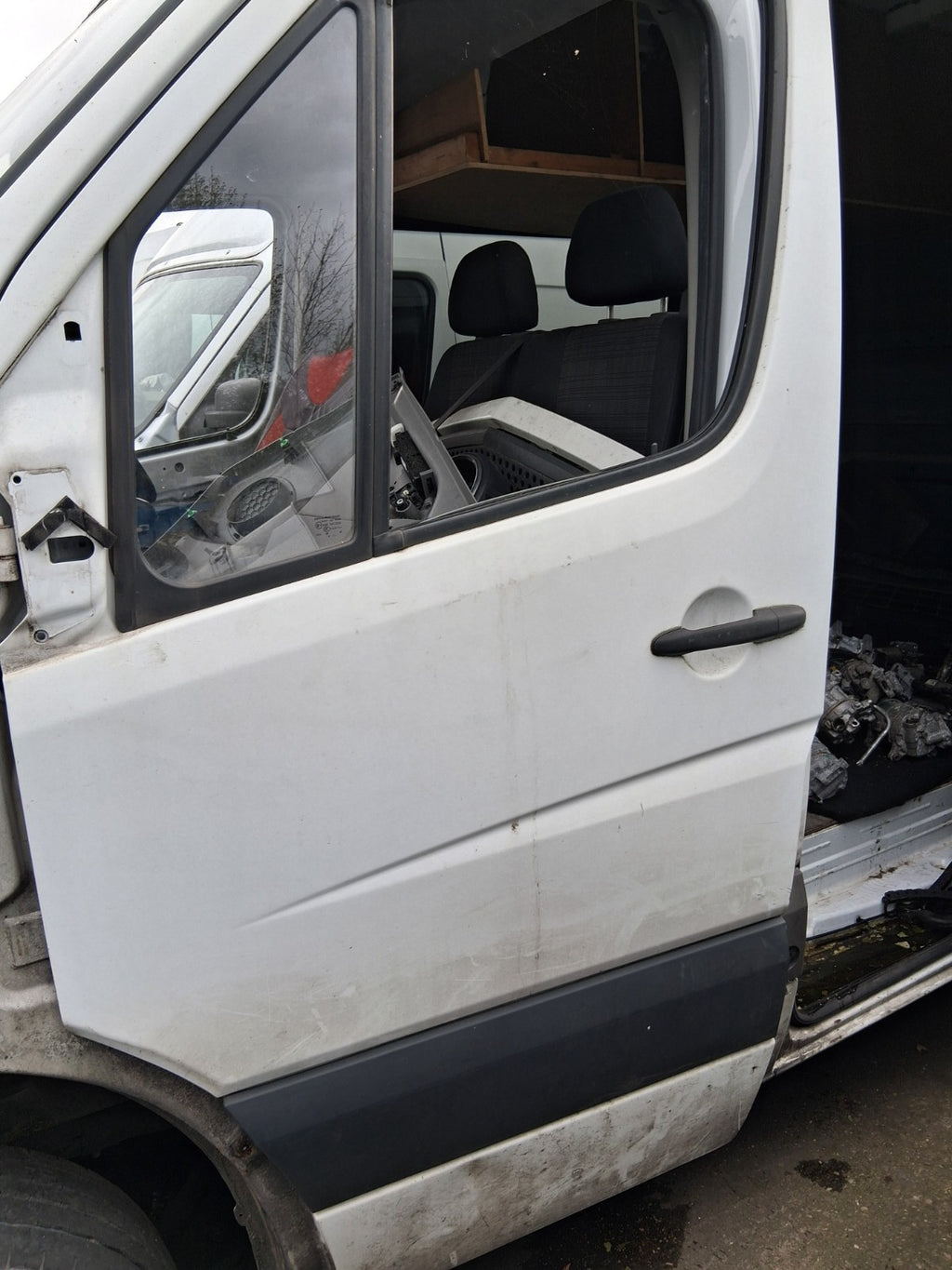 2016 MERCEDES SPRINTER MK2 W906 NSF PASSENGER SIDE FRONT LEFT BARE DOOR WHITE