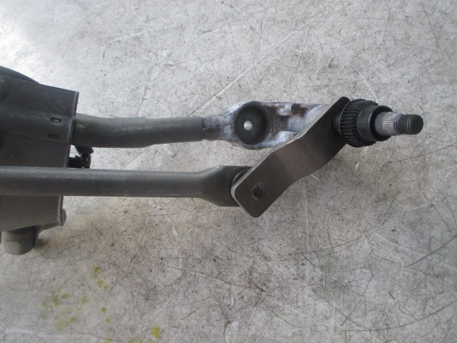 BMW 1 SERIES 2006 FRONT WIPER MOTOR LINKAGE 6938607