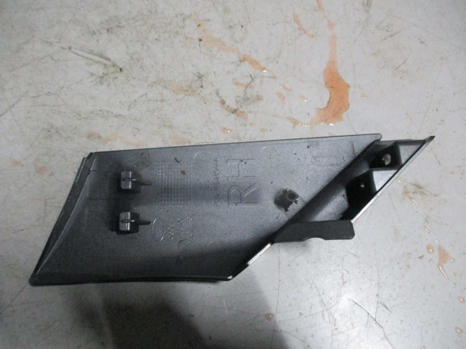 LAND ROVER DISCOVERY L550 2015 OS DRIVER SIDE FRONT WING TRIM FK72-16D280-AA