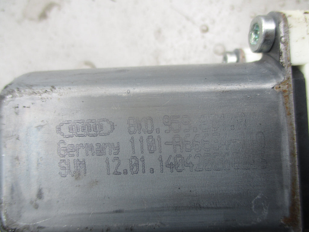 AUDI A4 B8 2013 OSF DRIVER SIDE FRONT WINDOW REGUATOR & MOTOR 8K0959801A