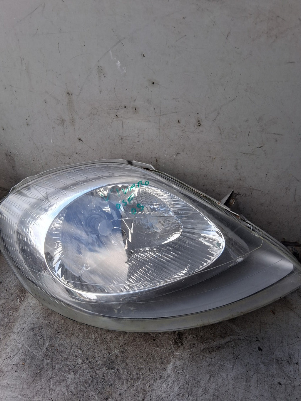 2005 VAUXHALL VIVARO OSF DRIVER SIDE FRONT RIGHT HEADLIGHT