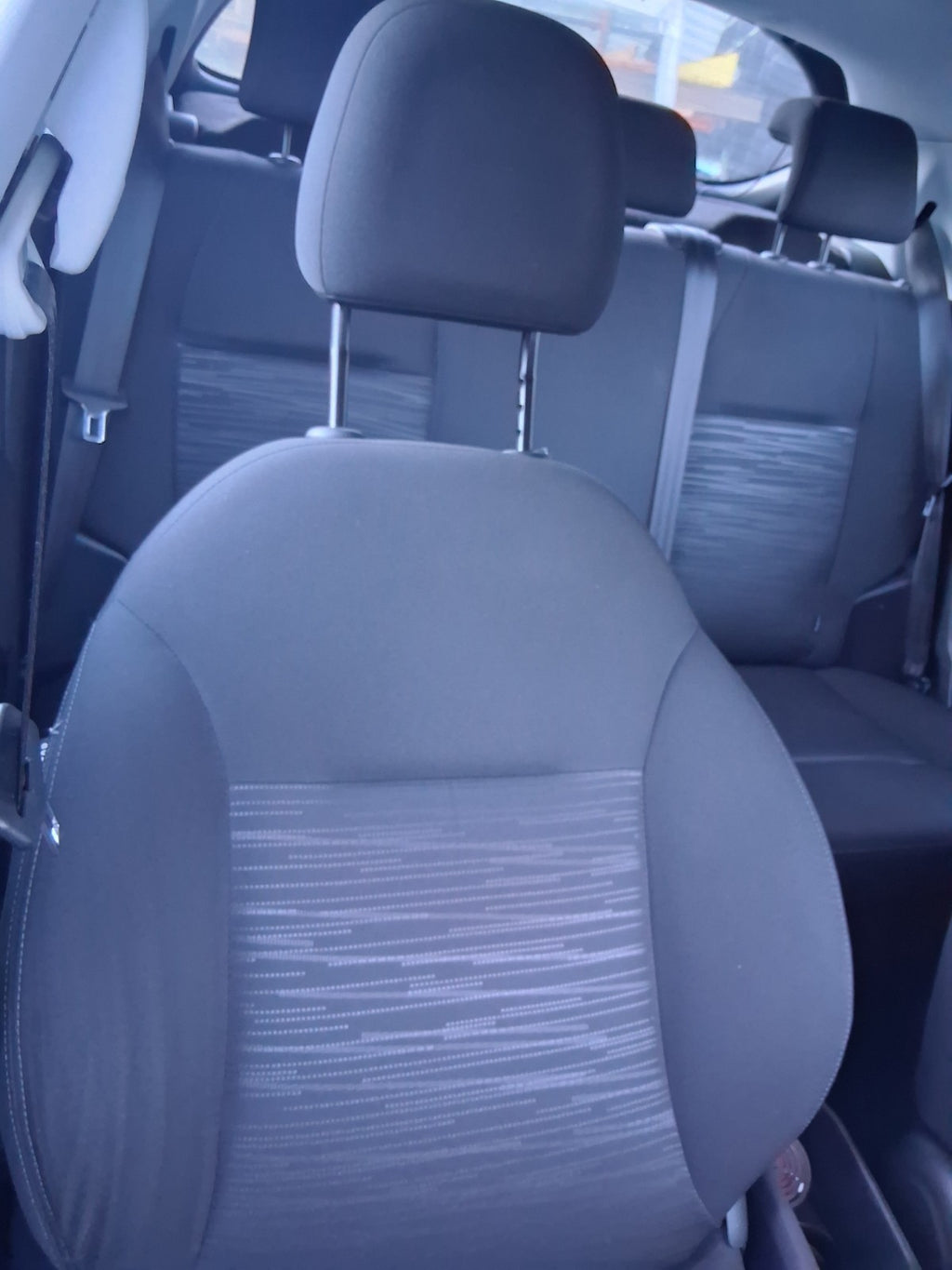 2014 PEUGEOT 208 OSF DRIVER SIDE FRONT RIGHT COMPLETE FABRIC SEAT