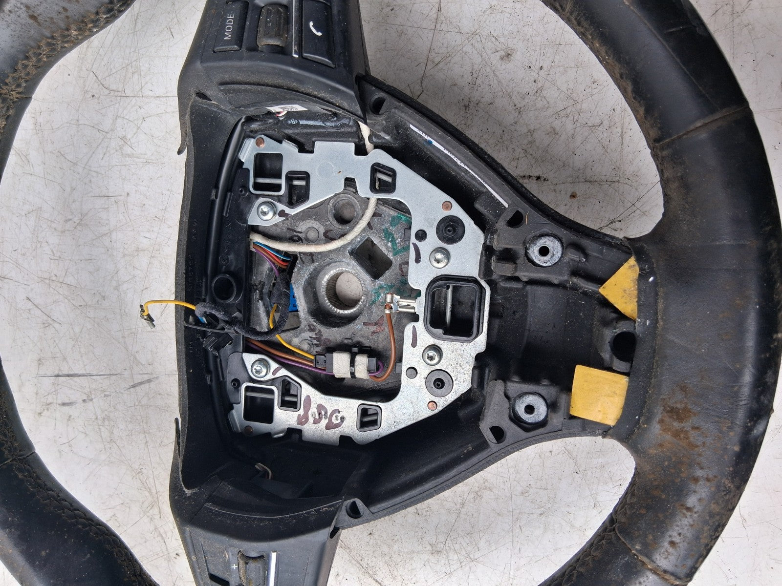 2010 BMW 5 SERIES F10 3 SPOKE MULTIFUNCTION LEATHER STEERING WHEEL