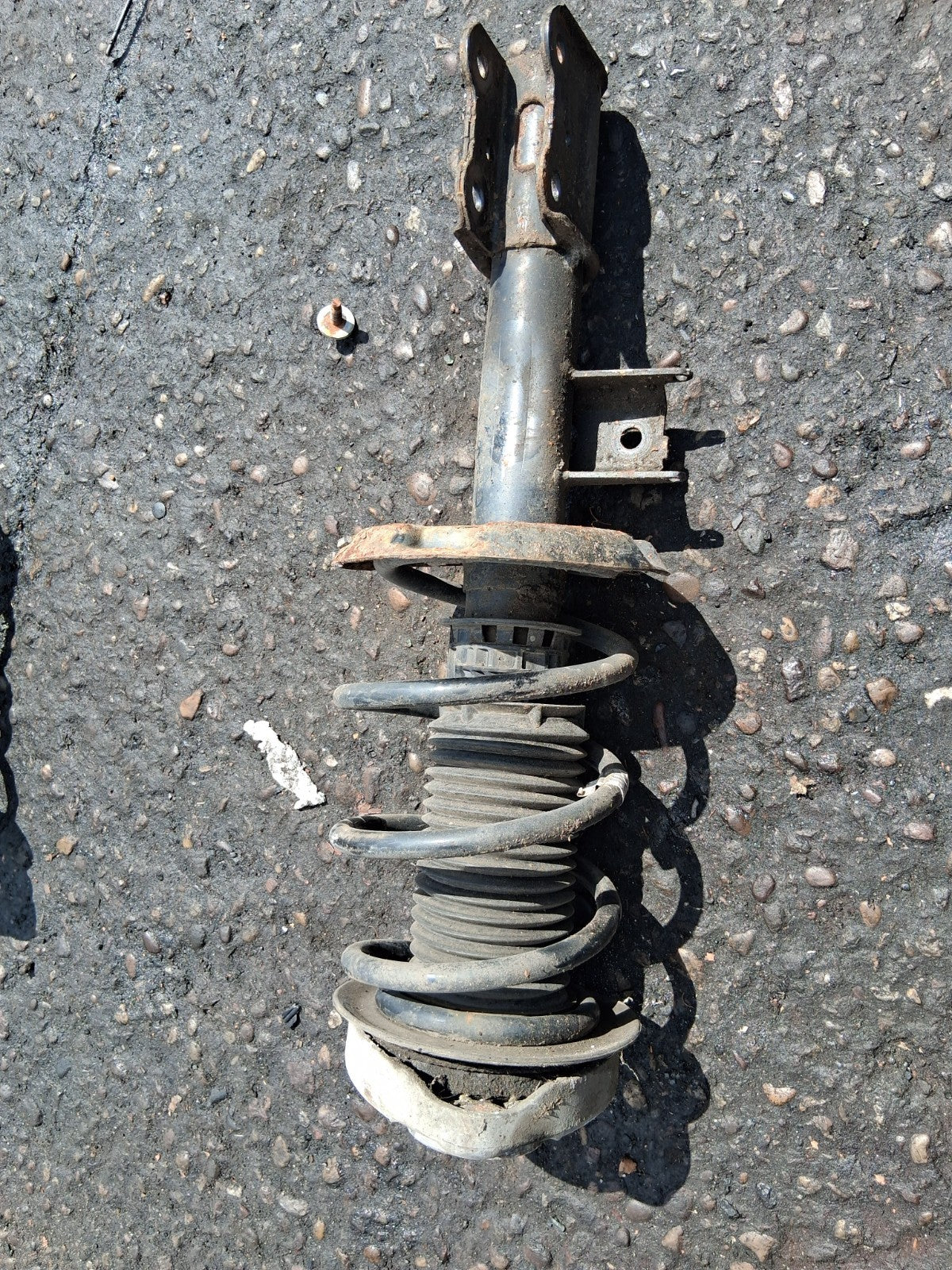 2016 MERCEDES BENZ CLA C117 NSF PASSENGER FRONT LEFT SUSPENSION LEG A1763202238
