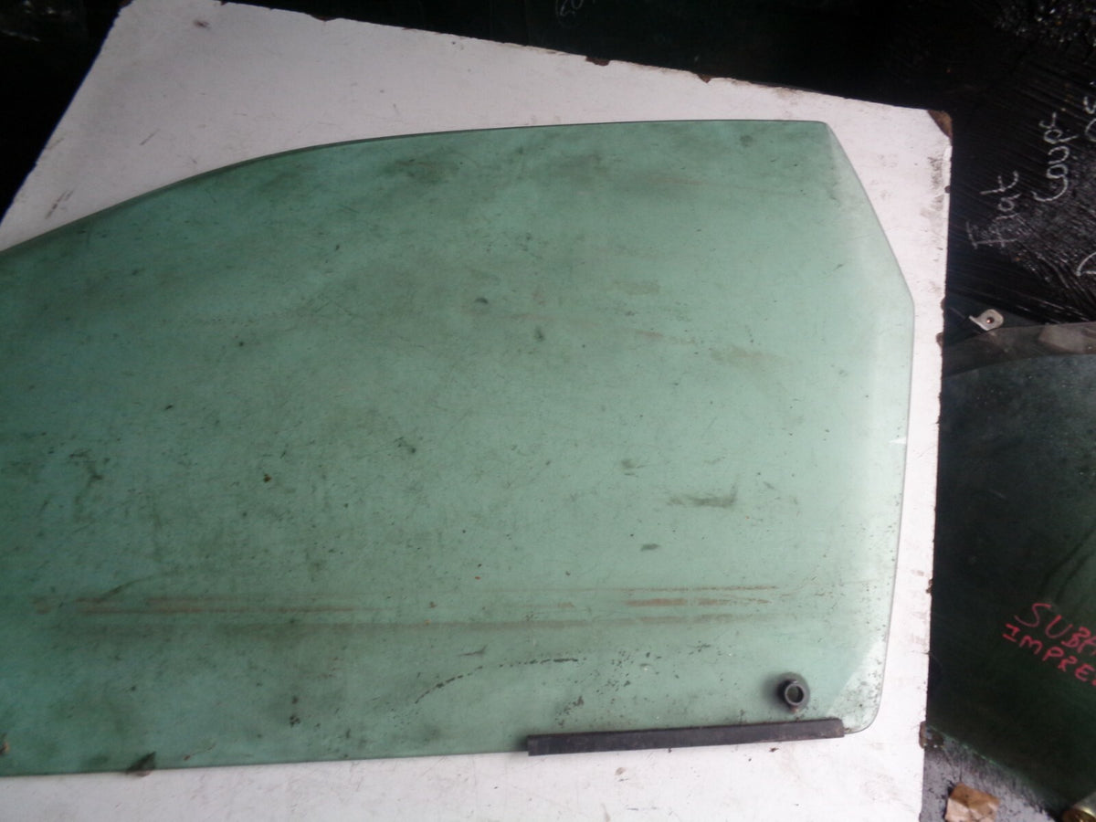 FIAT BRAVO  NSF PASSENGER SIDE FRONT WINDOW GLASS