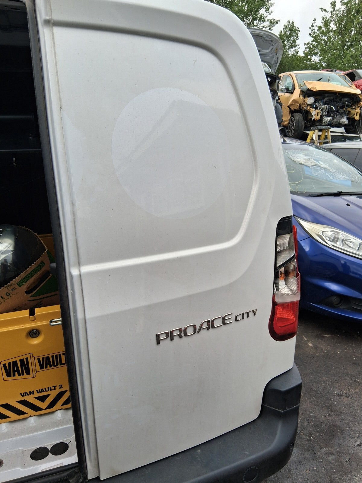 2024 TOYOTA PROACE CITY OSR DRIVER SIDE COMP DOOR EPR ICY WHITE