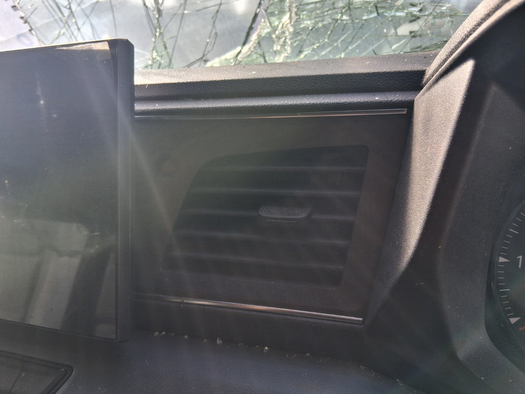 2025 RENAULT MASTER MK4 OSF DRIVER SIDE MIDDLE INTERIOR AIR VENT