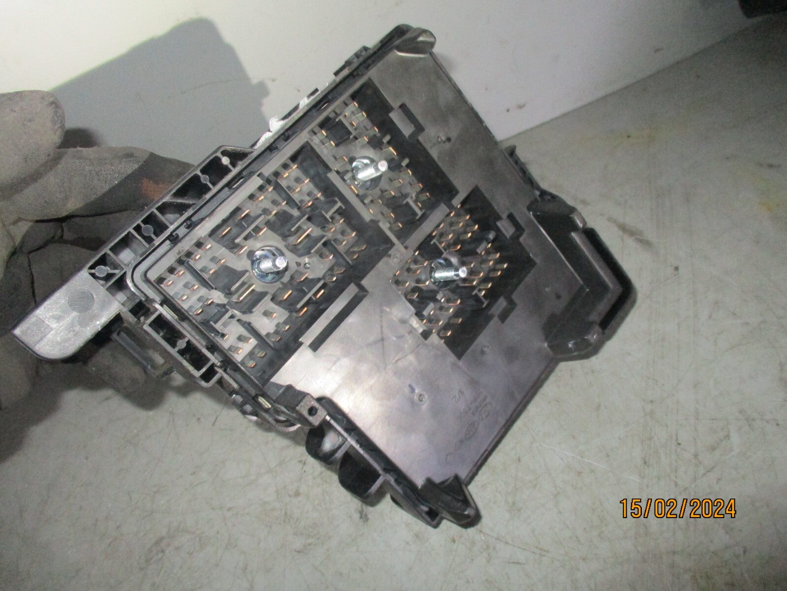 KIA CEED MK1 2008 FRONT UNDER BONNET FUSE BOX FUSE BOX RELAY 919501H030