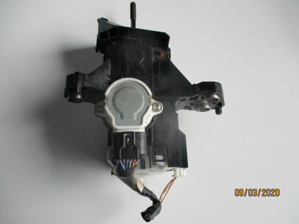 LEXUS CT 200h 2015 1.8 HYBRID AUTOMATIC GEAR STICK SHIFTER SELECTOR 78110-76011