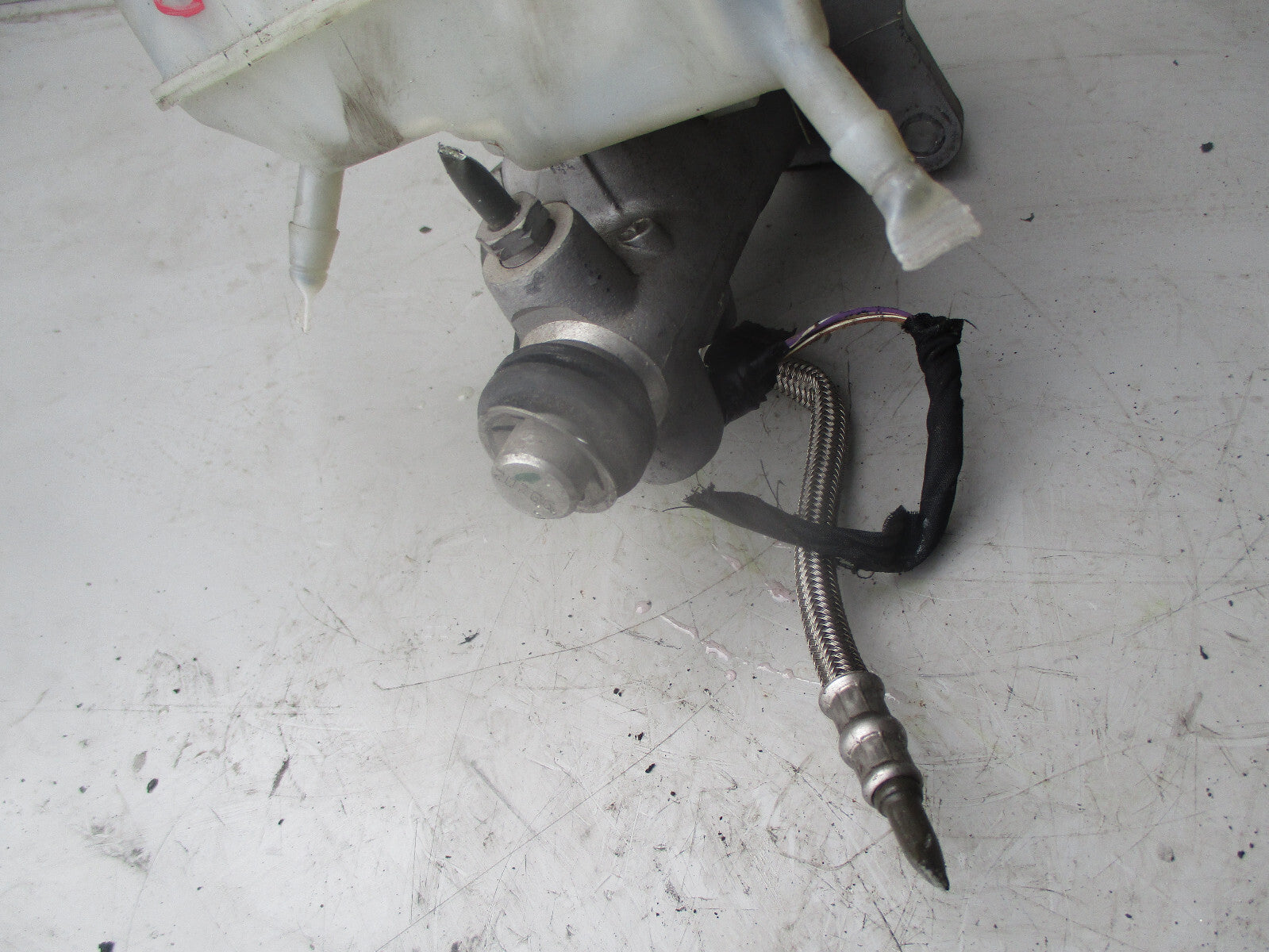 MERCEDES CLC 2008 MAIN CYLINDER BRAKE FLUID A2034300002
