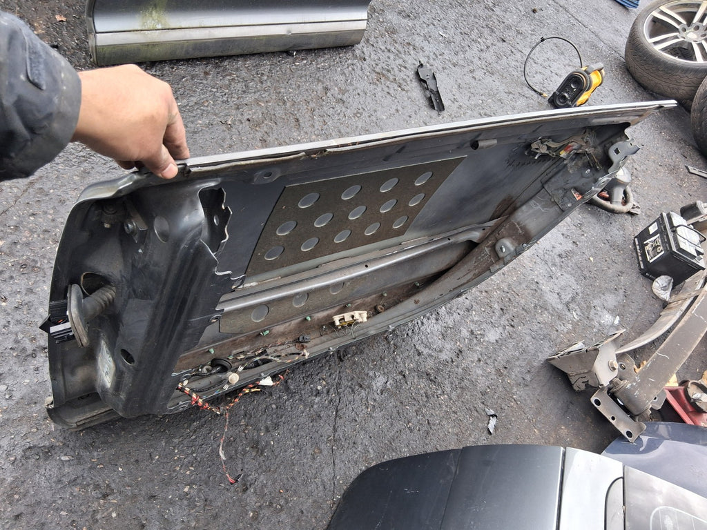 2003 PORSCHE CAYENNE MK1 OSF DRIVER SIDE FRONT DOOR BARE TITAN GREY D7Z