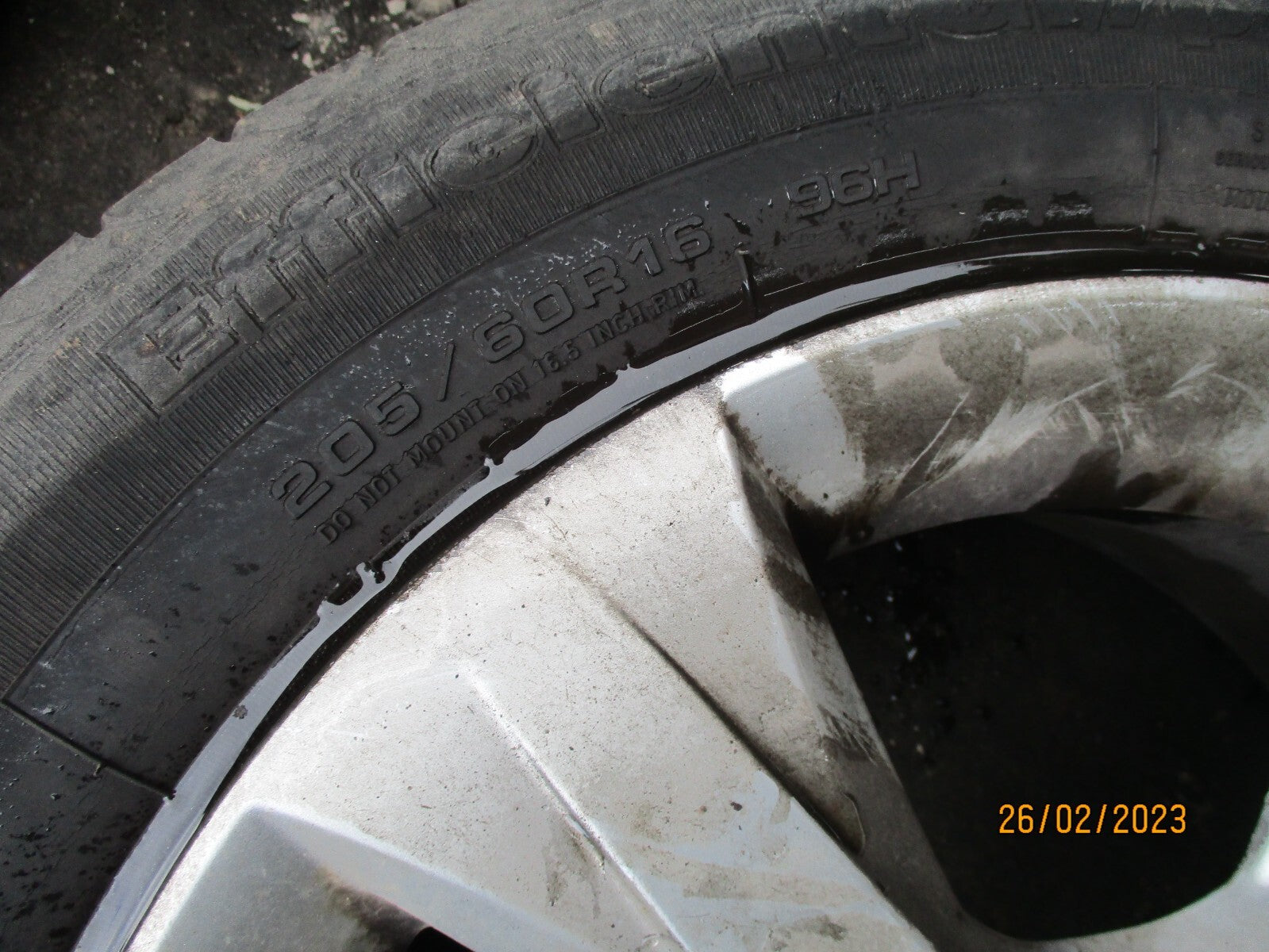 HYUNDAI I40 2012 16 INCH ALLOY WHEEL WITH TYRE 205/60R16 REF 4