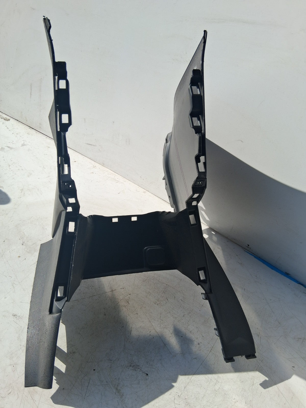 2013 MAZDA CX5 MK1 CENTRE CONSOLE USB PORT AND TRIM
