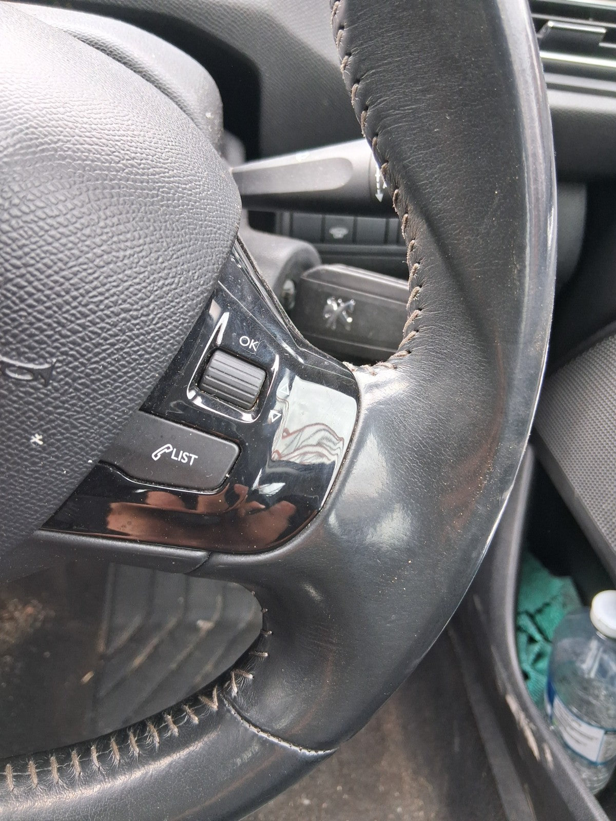 2014 PEUGEOT 308 MK2 3 SPOKE MULTIFUNCTION LEATHER STEERING WHEEL WITHOUT AIRBAG