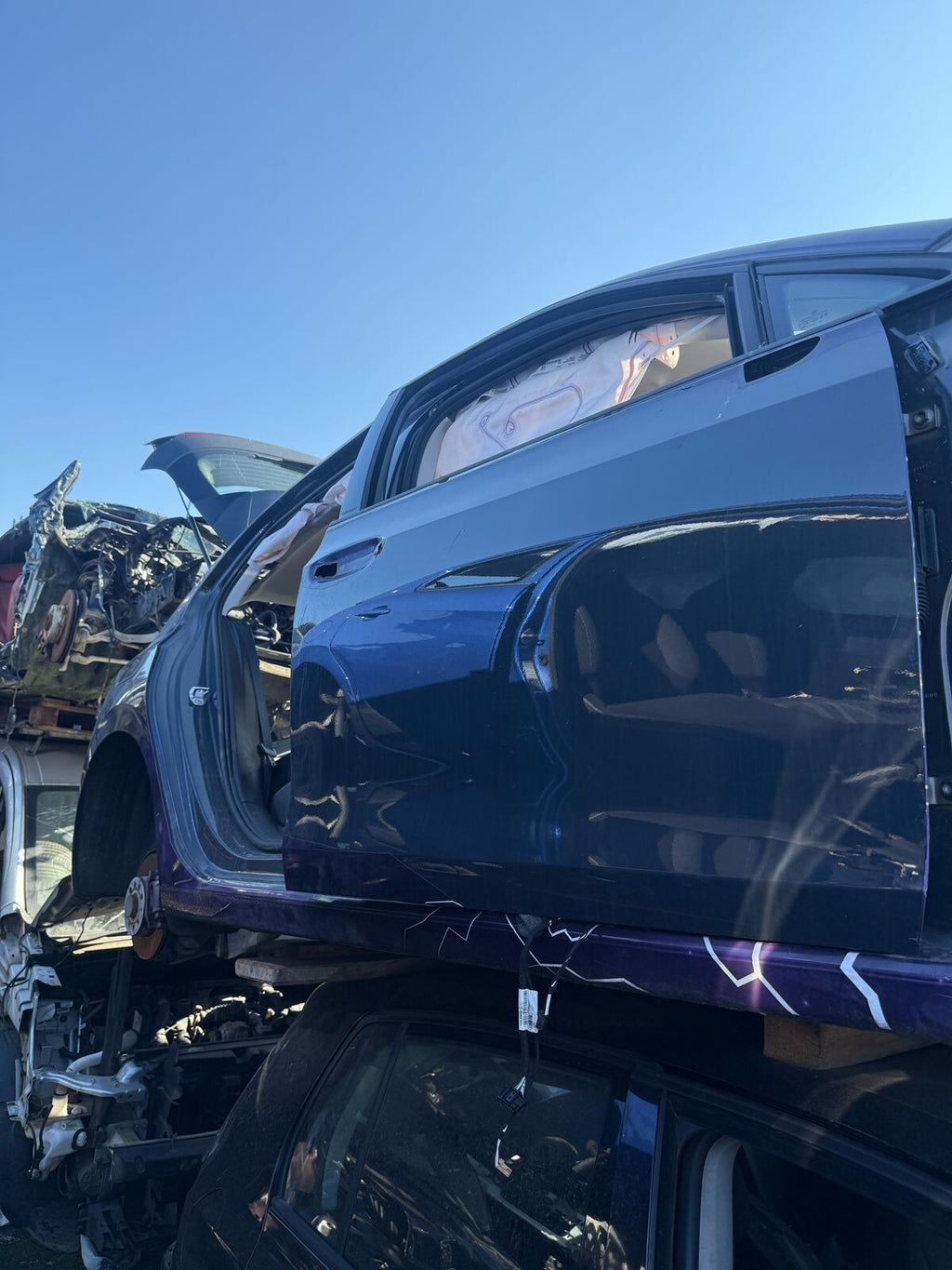 2023 VOLKSWAGEN GOLF MK8 OS DRIVER SIDE B PILLAR QUARTER CUT
