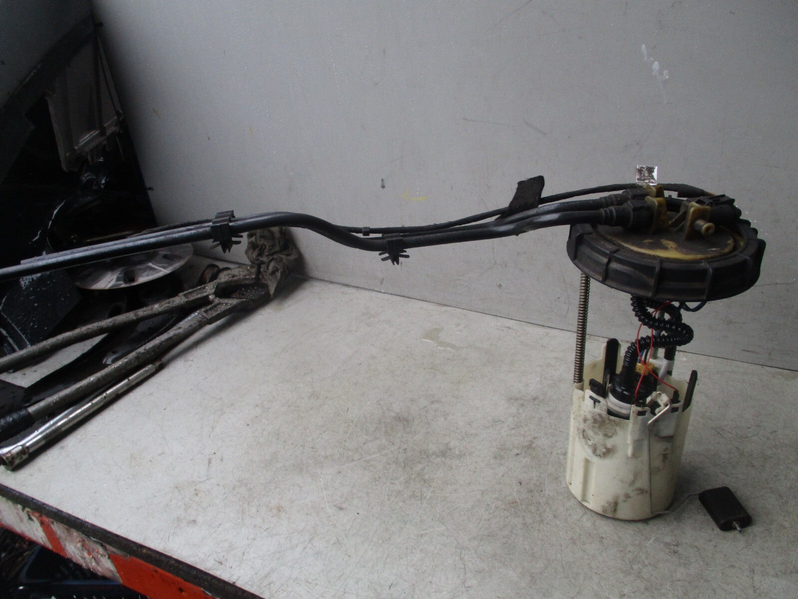 2012 MERCEDES SPRINTER CRAFTER W906 FUEL TANK SENDING PUMP A9064703094