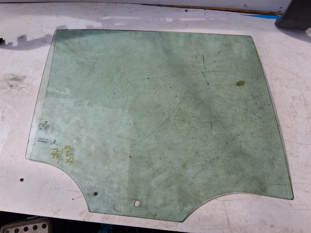 2021 VW VOLKSWAGEN T CROSS OSR DRIVER SIDE REAR RIGHT WINDOW GLASS 2GM845026
