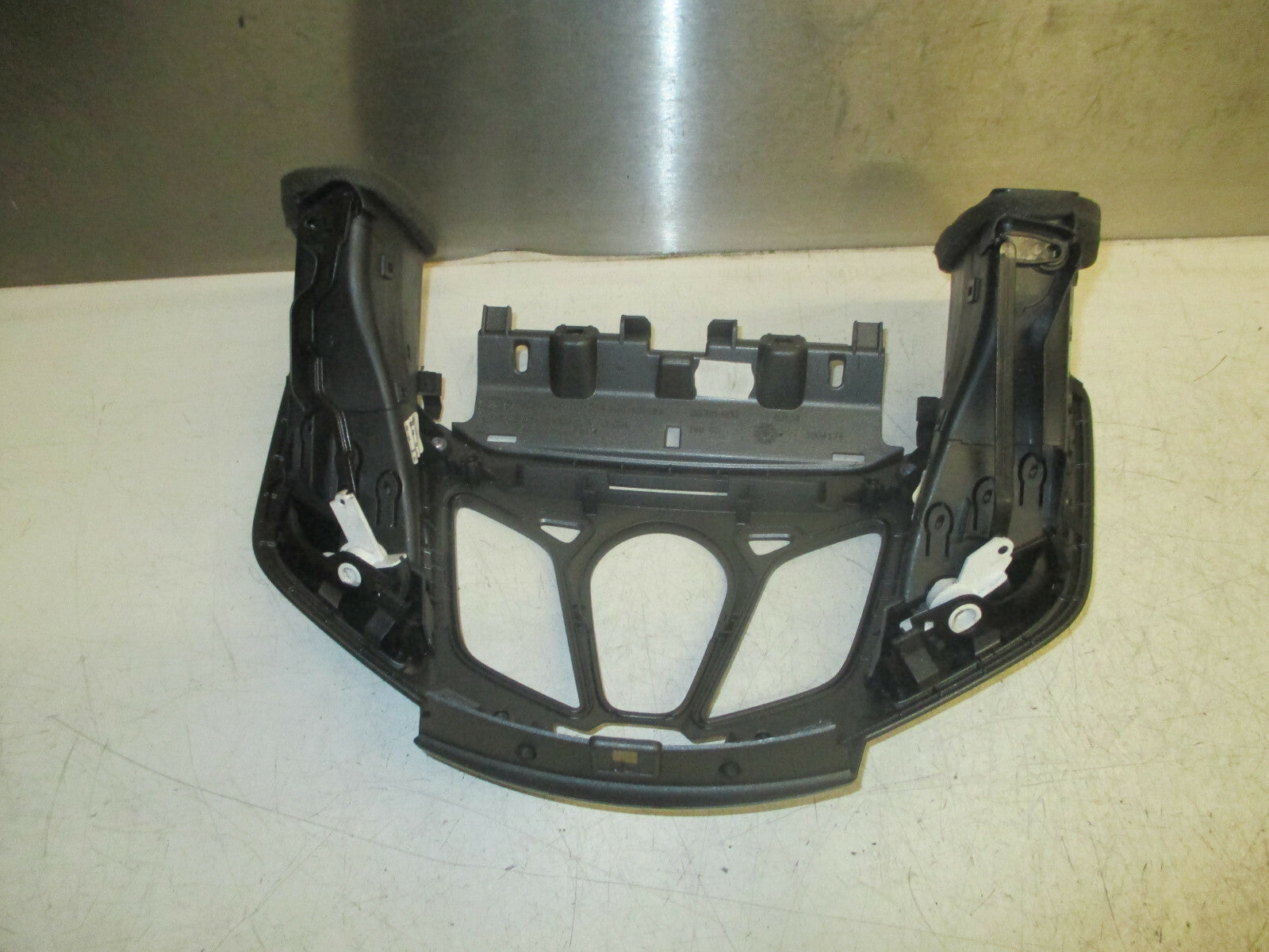 FORD FIESTA MK7 2014 STEREO SURROUND WITH AIR VENTS 8A6118A802AJW