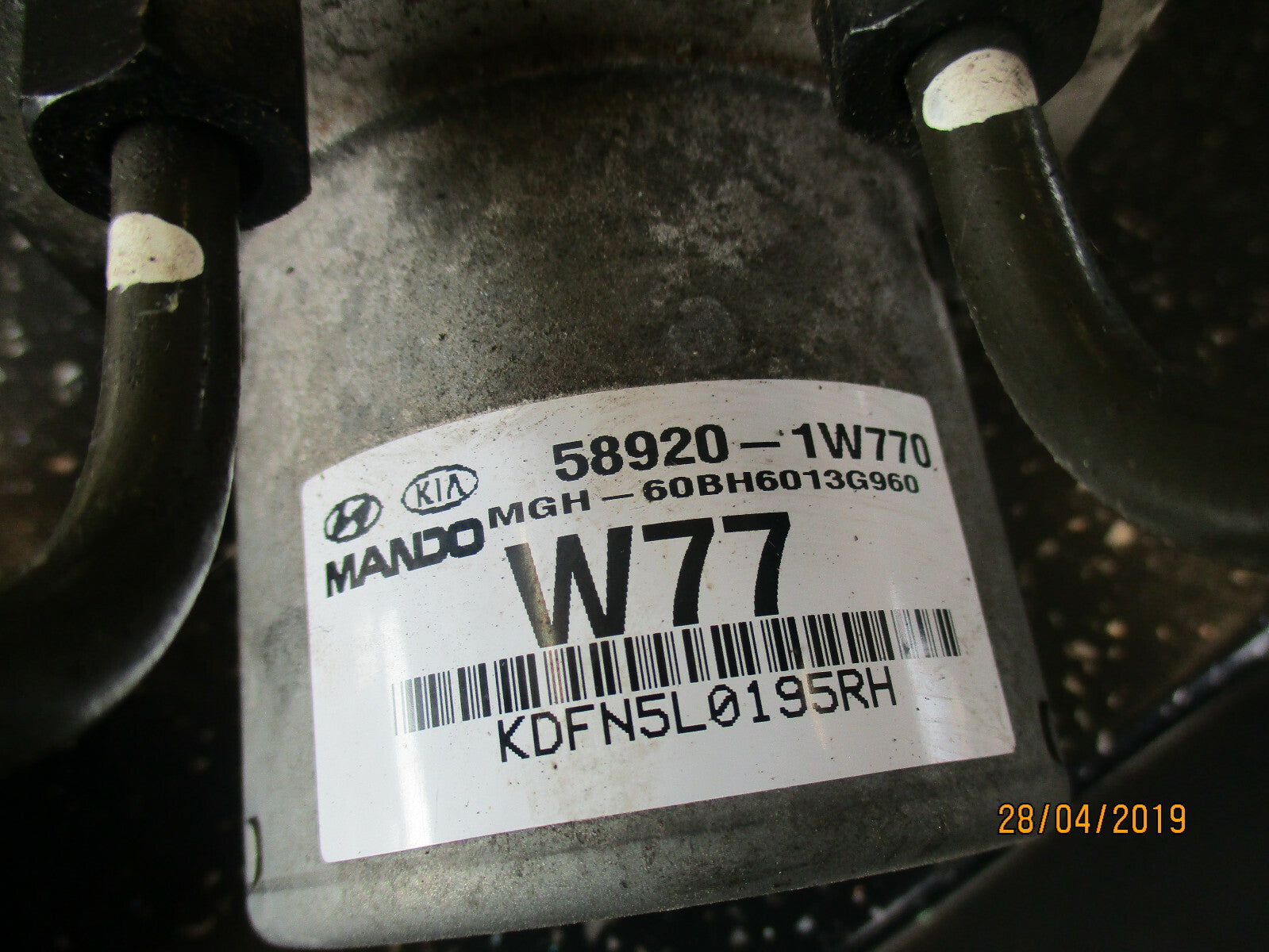 KIA RIO MK4 ABS PUMP & CONTROL MODULE 589201W770