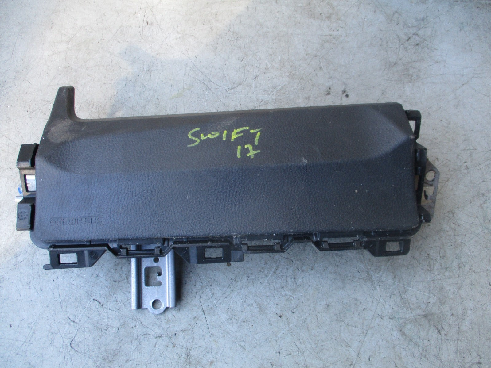 SUZUKI SWIFT MK3 2015 OS DRIVER SIDE KNEE AIRBAG 7395068L00