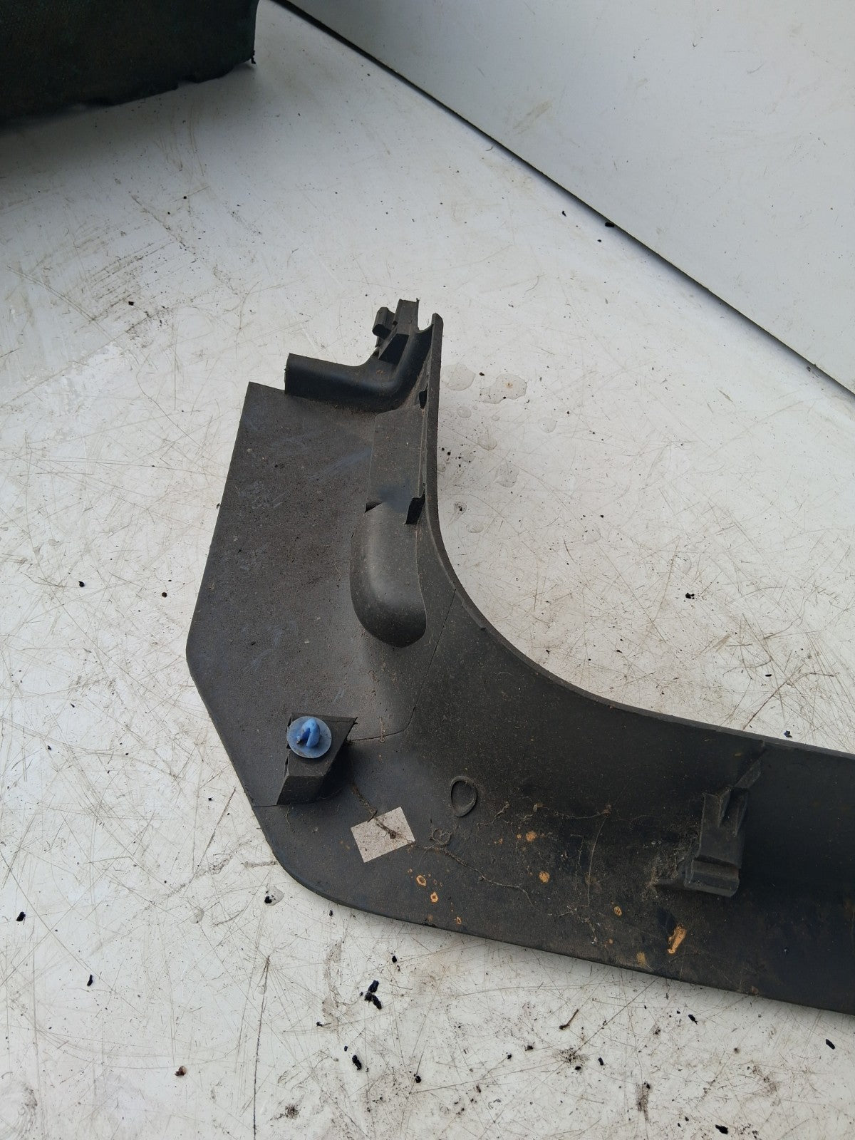 CITROEN C3 SHINE 2021 INNER LEFT DOOR SILL TRIM 9812233177