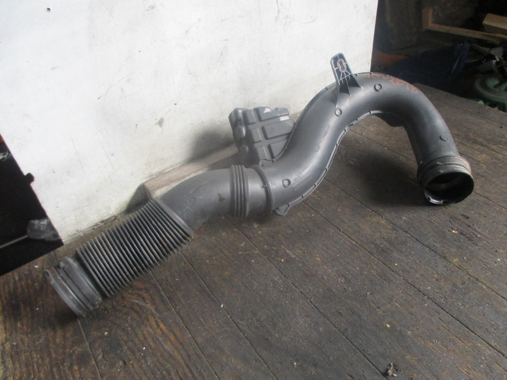 VAUXHALL VIVARO X82 MK2 2018 1.6 DIESEL INTERCOOLER PIPE 93451664