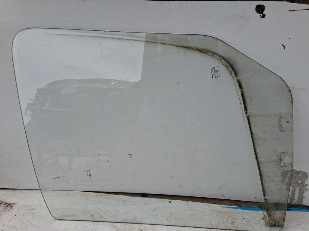 2010 MERCEDES BENZ SPRINTER W906 OSF DRIVER SIDE FRONT RIGHT WINDOW GLASS