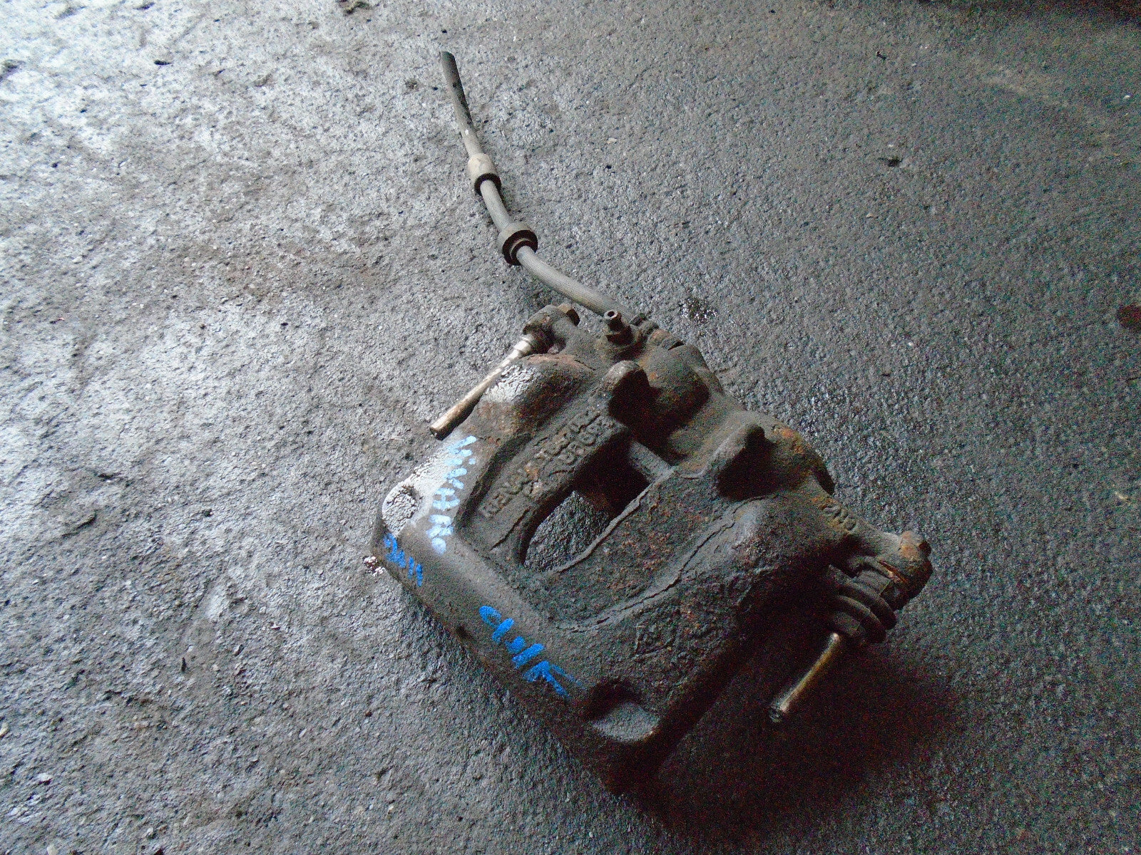 VAUXHALL VIVARO 2011 OSF DRIVER SIDE FRONT BRAKE CALIPER
