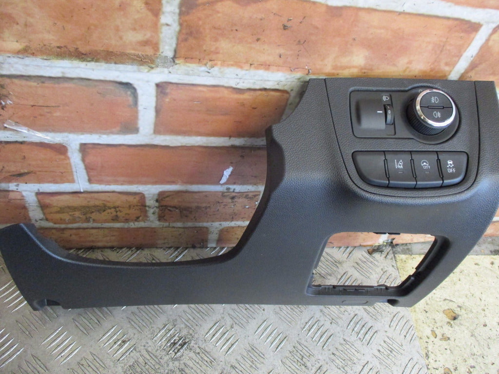 VAUXHALL VIVA LOWER HEAD LIGHT ALIGNMENT/AIM  SWITCH AND LOWER PANEL SEE PHOTOS