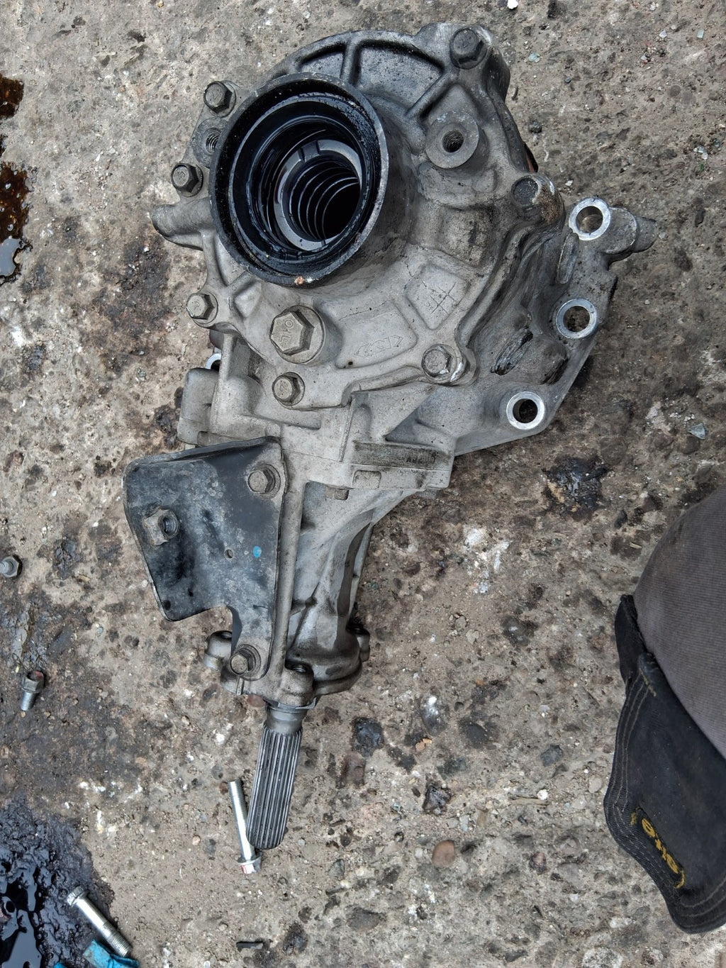 2018 MITSUBISHI OUTLANDER MK3 2.3 DIESEL AUTO FRONT DIFF DIFFERENTIAL 067038