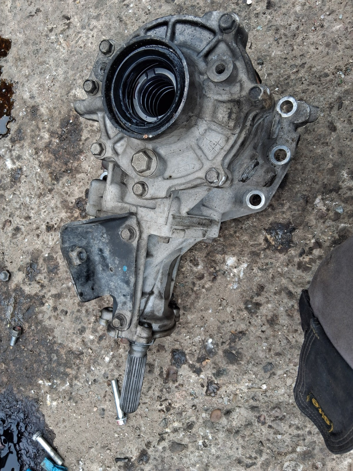 2018 MITSUBISHI OUTLANDER MK3 2.3 DIESEL AUTO FRONT DIFF DIFFERENTIAL 067038