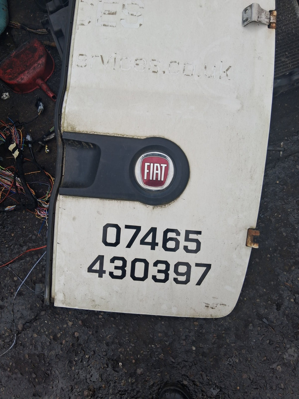 2013 FIAT DOBLO MK2 OSR DRIVER SIDE REAR RIGHT COMPLETE DOOR WHITE