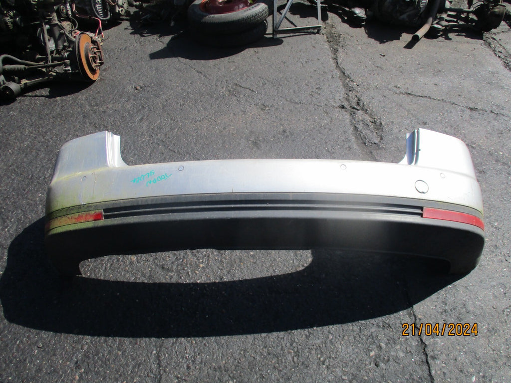 VW VOLKSWAGEN TOURAN 2008 REAR COMPLETE BUMPER SILVER
