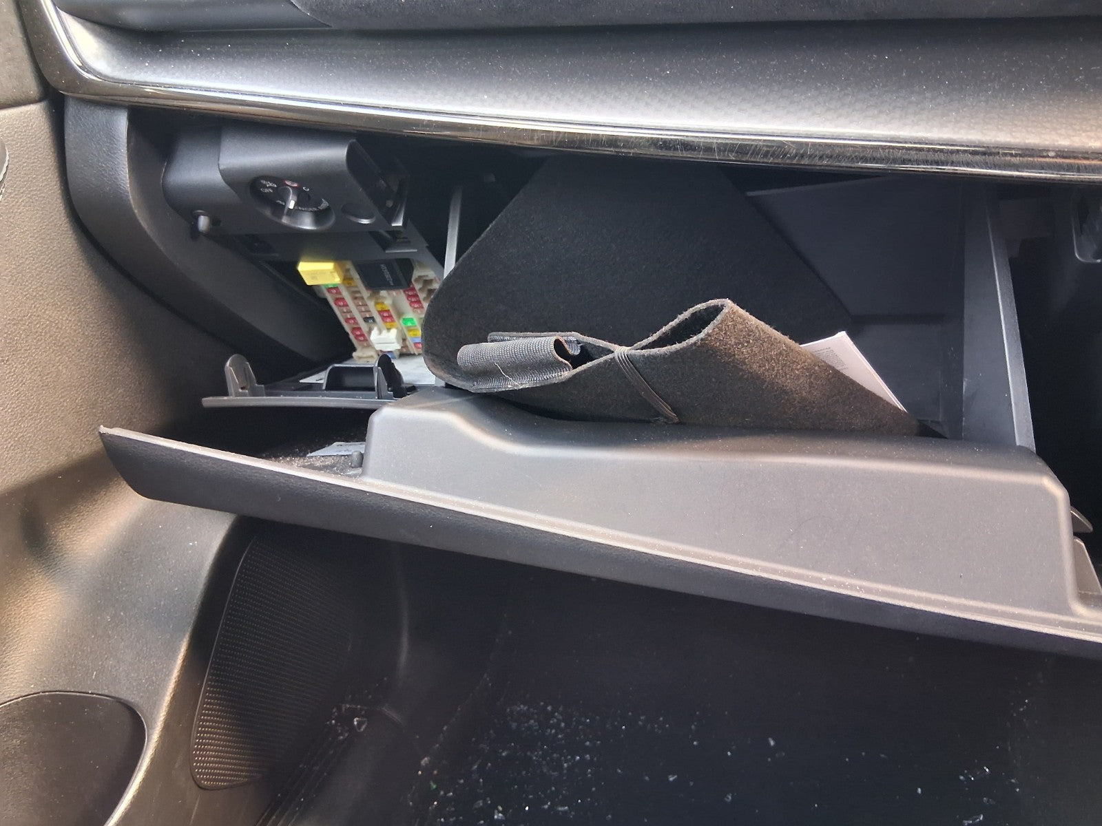 2024 NISSAN QASHQAI J12 MK3 FRONT DASHBOARD GLOVE BOX STORAGE COMPARTMENT