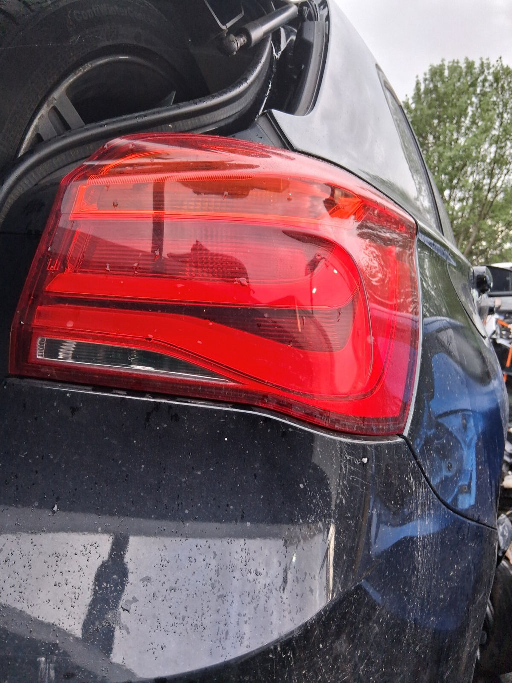 2015 BMW 1 SERIES F20 LCI FACELIFT OSR DRIVER SIDE REAR RIGHT OUTER TAIL LIGHT