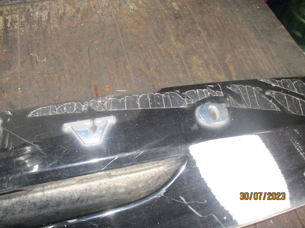 VOLVO V40 CROSS TAILGATE BACK RELEASE TRIM PANEL 01042057014/31301301