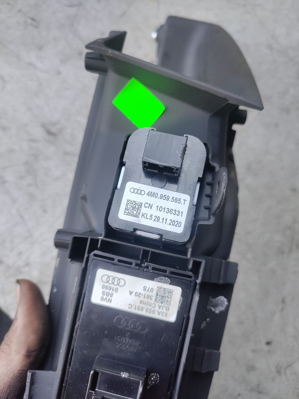 AUDI A3 8Y 2021 HATCHBACK OSF DRIVER SIDE FRONT WINDOW CONTROL SWITCH 83A959851C