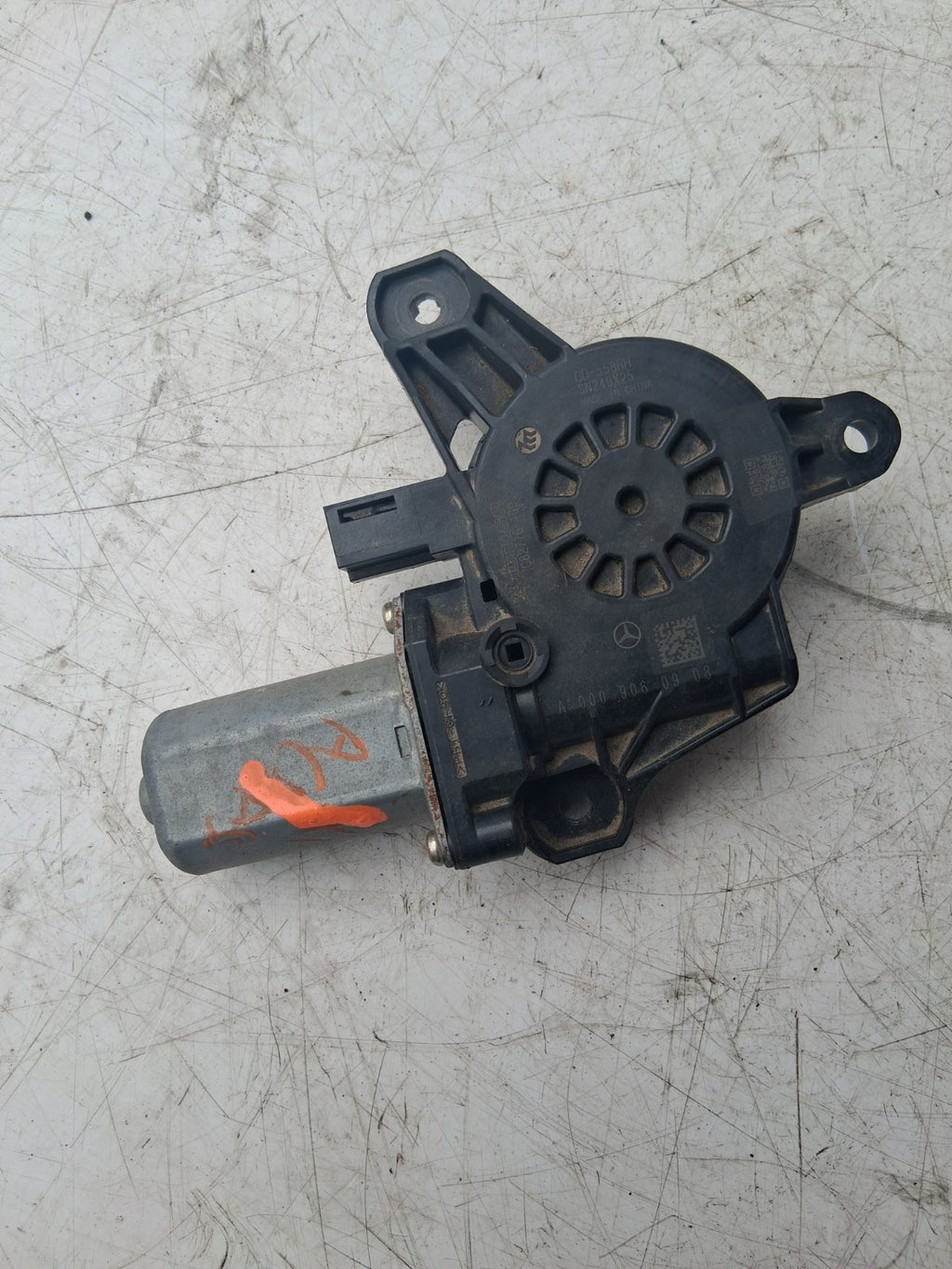 2020 MERCEDES A CLASS OS OFF RIGHT SIDE W177 WINDOW REGULATOR MOTOR A0009060908