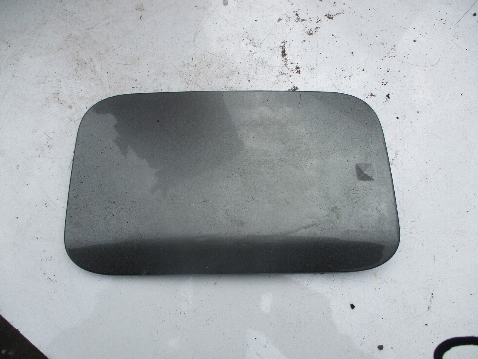 RENAULT VEL SATIS BJ0 2002 FUEL FILLER CAP COVER DARK SILVER 1020015