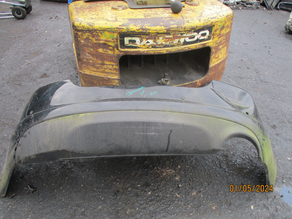 JAGUAR XF 2011 X250 REAR BUMPER BLACK DAMAGED